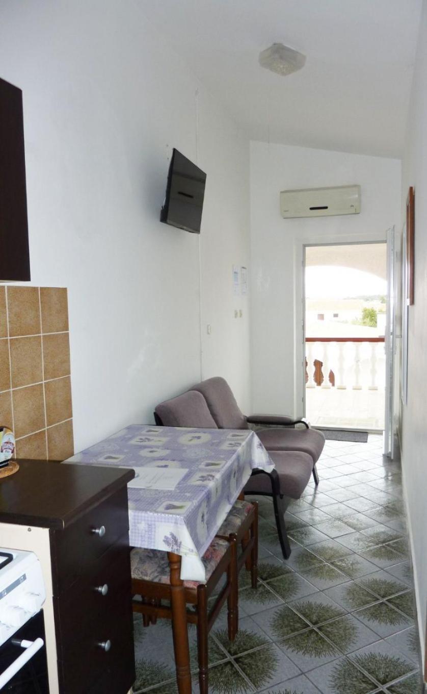 Apartments Bozica Vir Exterior photo